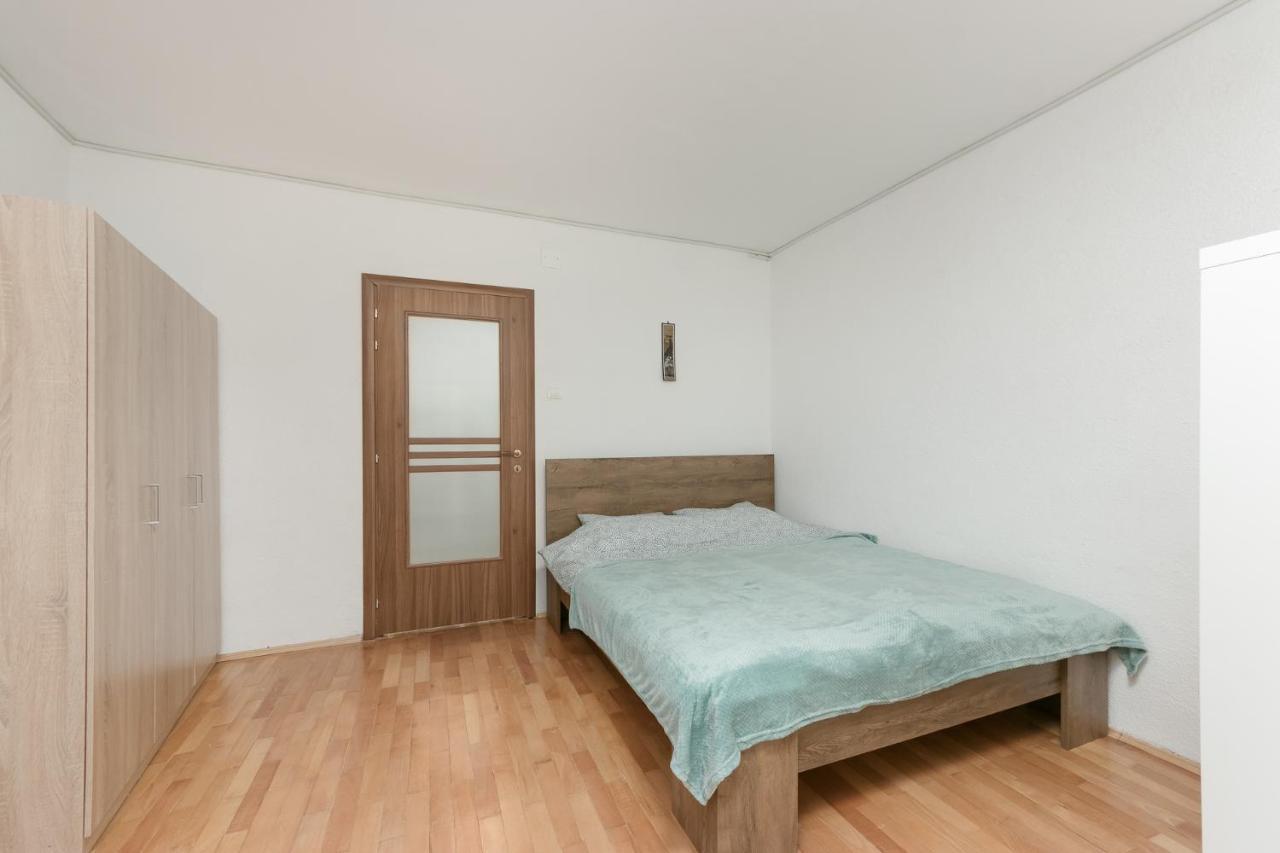 Ferienwohnung Vlad House Decebal Bukarest Exterior foto